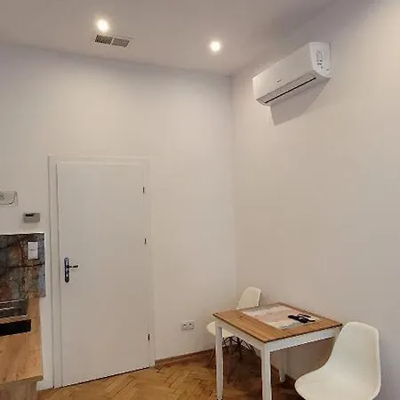 Asnyk Prestige Apartamento